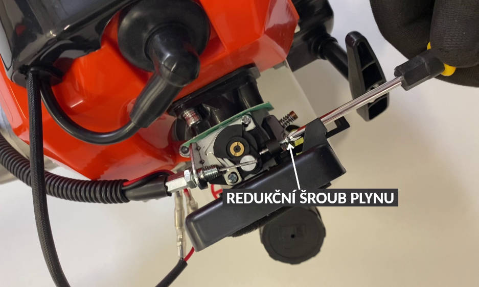 Nastevní volnoběžných otáček